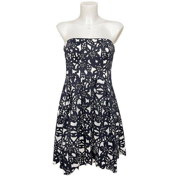 Maggy London Women's Bonded Mesh Flower Fit and Flare Navy/White cut out sz US 6 - Picture 1 of 9